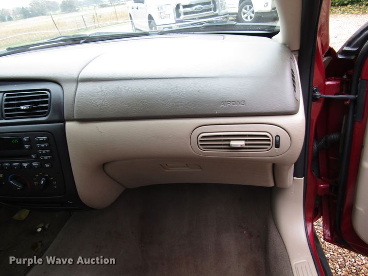 image for item DG6662 2002 Ford Taurus