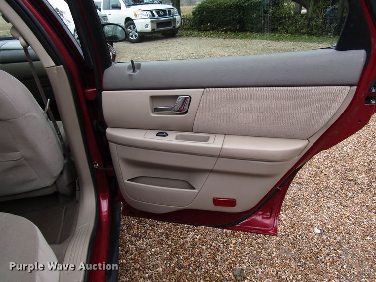 image for item DG6662 2002 Ford Taurus