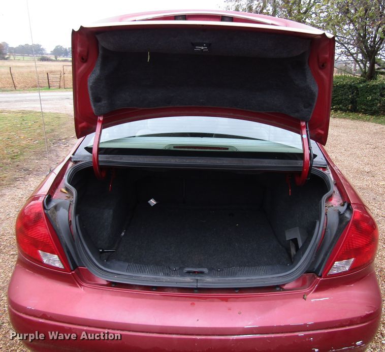 image for item DG6662 2002 Ford Taurus