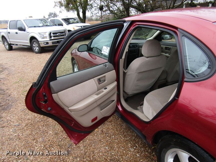 image for item DG6662 2002 Ford Taurus