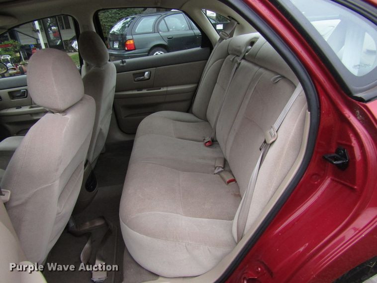 image for item DG6662 2002 Ford Taurus