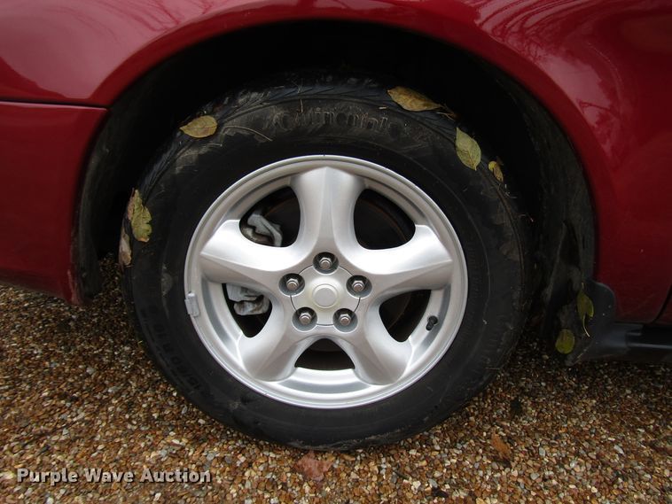 image for item DG6662 2002 Ford Taurus