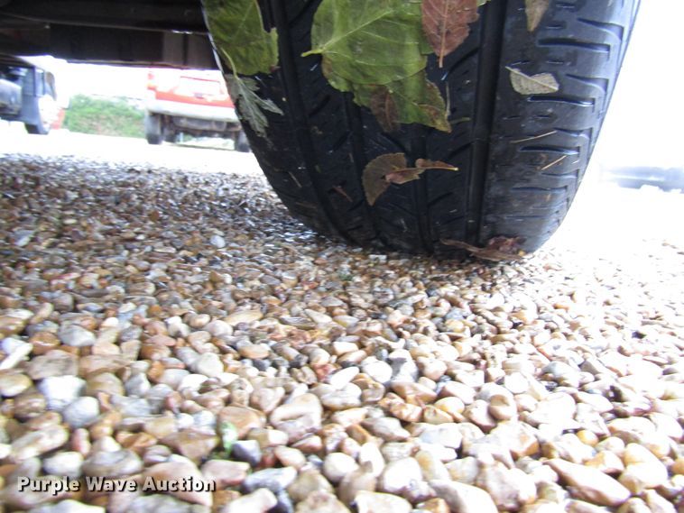 image for item DG6662 2002 Ford Taurus