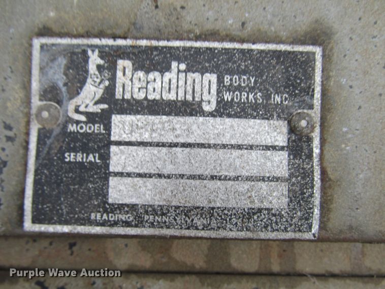 image for item DG6663 1994 Isuzu NPR flatbed truck