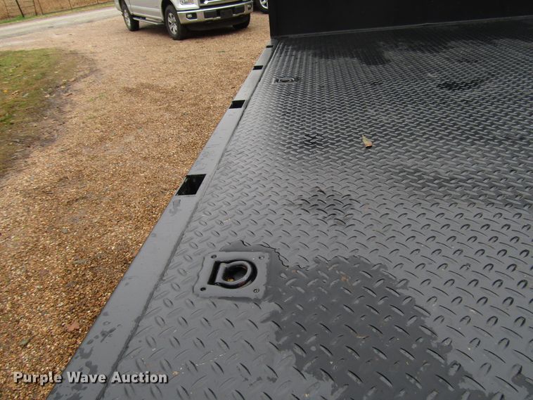 image for item DG6663 1994 Isuzu NPR flatbed truck