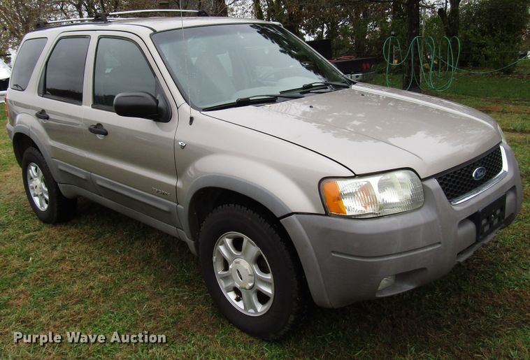 image for item DG6664 2001 Ford Escape SUV