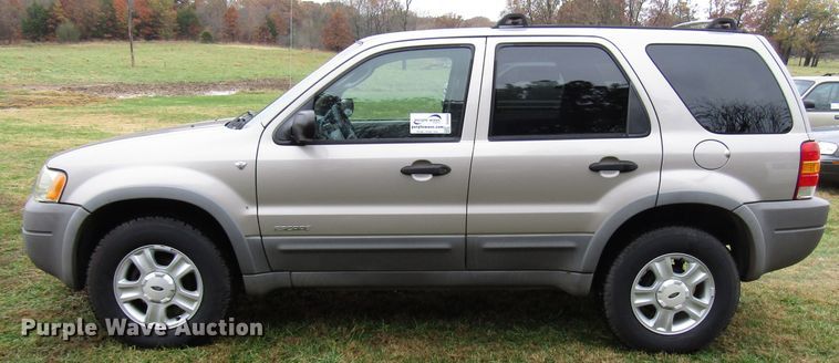 image for item DG6664 2001 Ford Escape SUV
