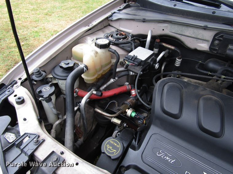 image for item DG6664 2001 Ford Escape SUV