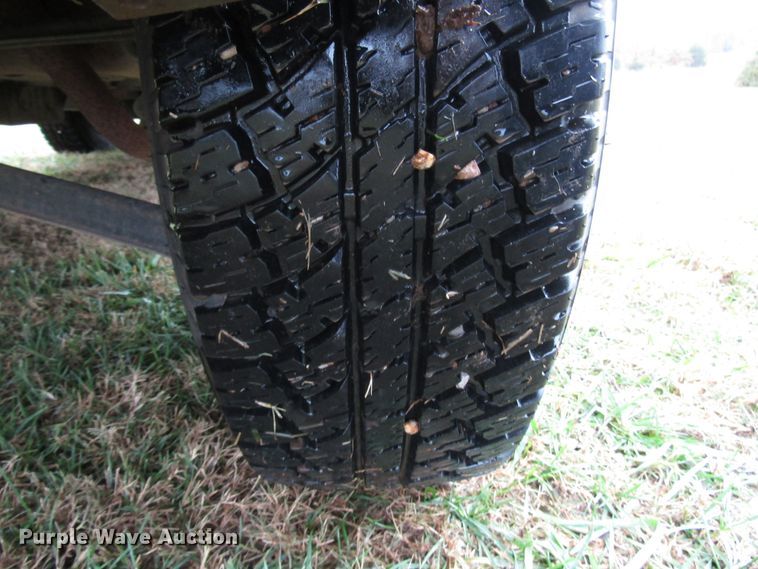 image for item DG6664 2001 Ford Escape SUV