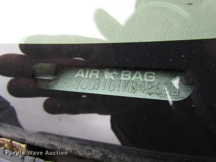 image for item DG6664 2001 Ford Escape SUV