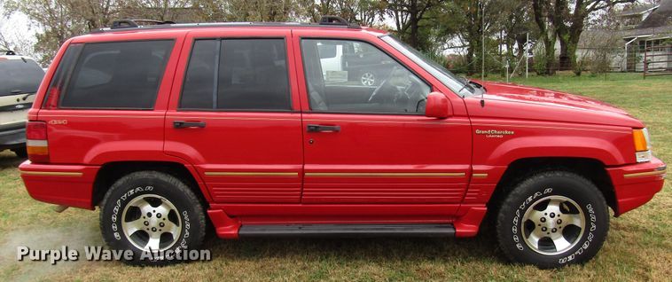 image for item DG6667 1995 Jeep Cherokee SUV