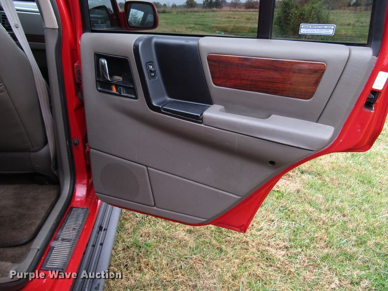 image for item DG6667 1995 Jeep Cherokee SUV