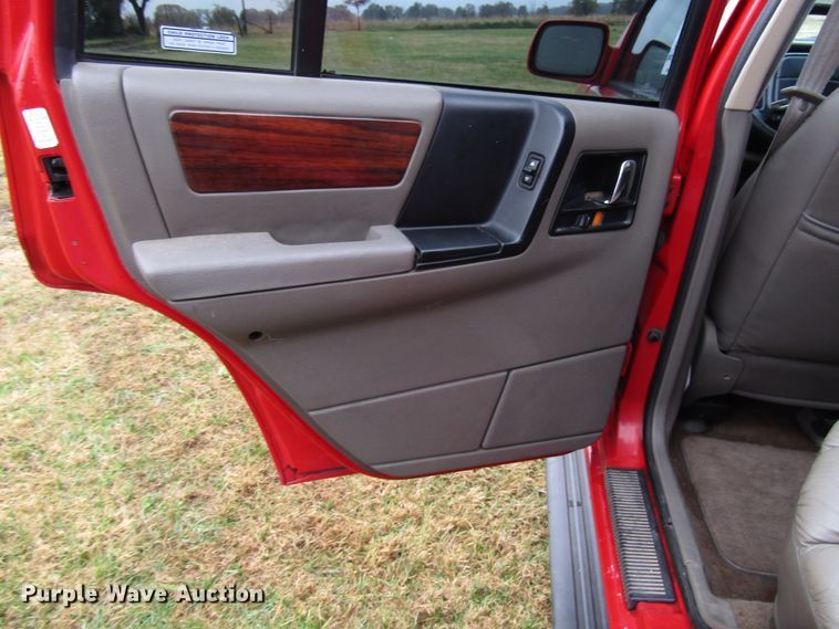 image for item DG6667 1995 Jeep Cherokee SUV