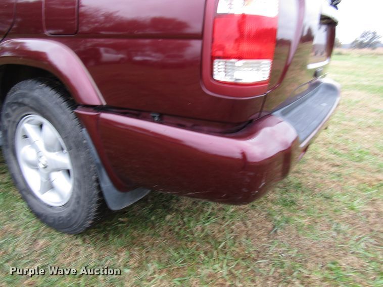 image for item DG6669 2002 Nissan Pathfinder SUV