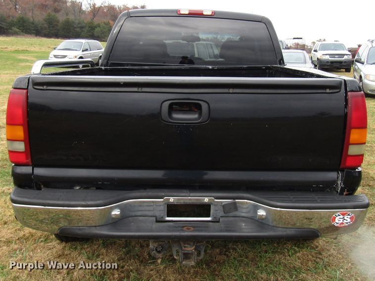 image for item DG6670 2001 GMC Sierra 1500 Ext. Cab pickup truck