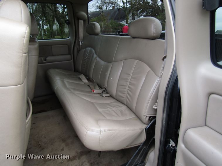 image for item DG6670 2001 GMC Sierra 1500 Ext. Cab pickup truck