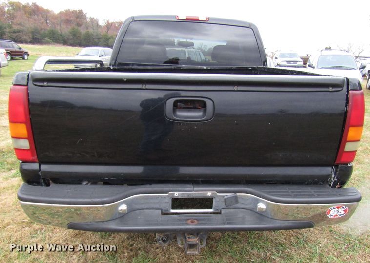 image for item DG6670 2001 GMC Sierra 1500 Ext. Cab pickup truck