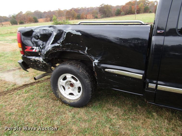 image for item DG6670 2001 GMC Sierra 1500 Ext. Cab pickup truck