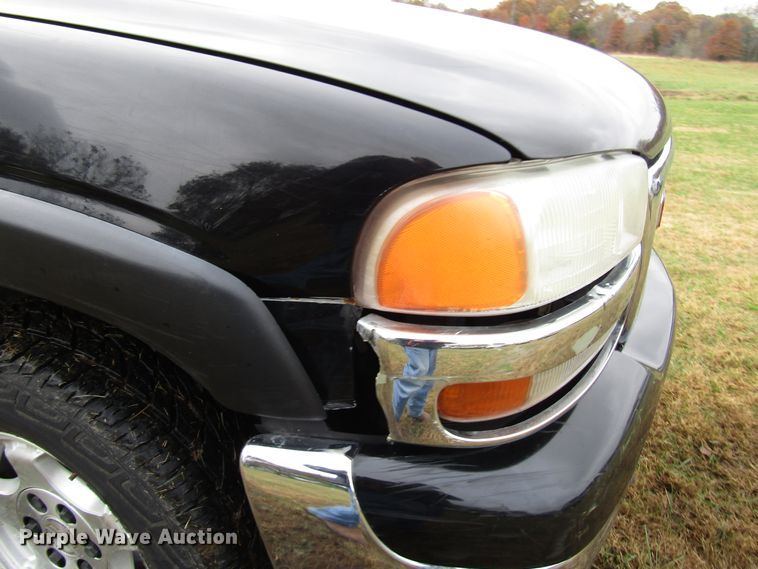 image for item DG6670 2001 GMC Sierra 1500 Ext. Cab pickup truck