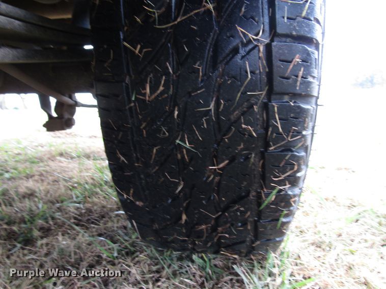 image for item DG6670 2001 GMC Sierra 1500 Ext. Cab pickup truck