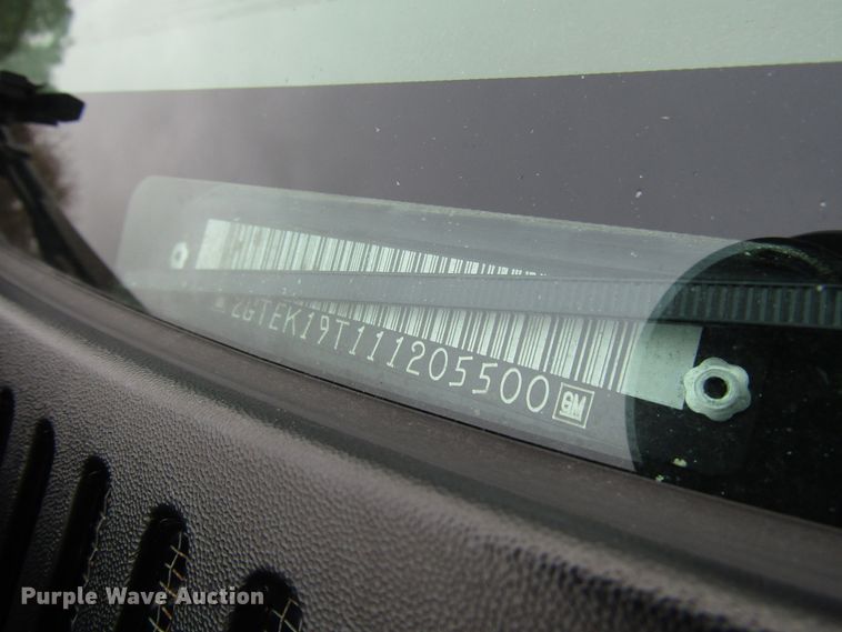 image for item DG6670 2001 GMC Sierra 1500 Ext. Cab pickup truck