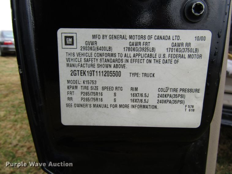 image for item DG6670 2001 GMC Sierra 1500 Ext. Cab pickup truck