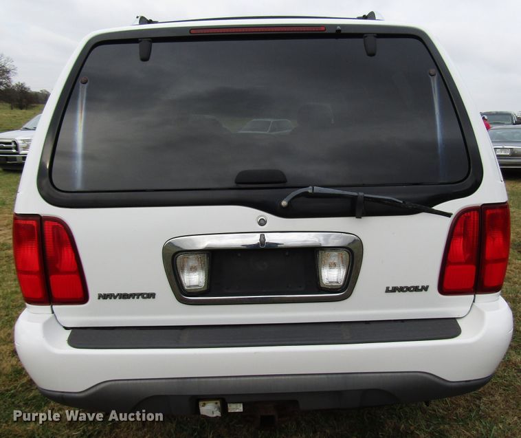 image for item DG6671 1998 Lincoln Navigator SUV