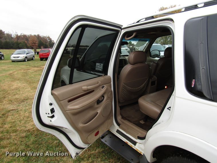 image for item DG6671 1998 Lincoln Navigator SUV