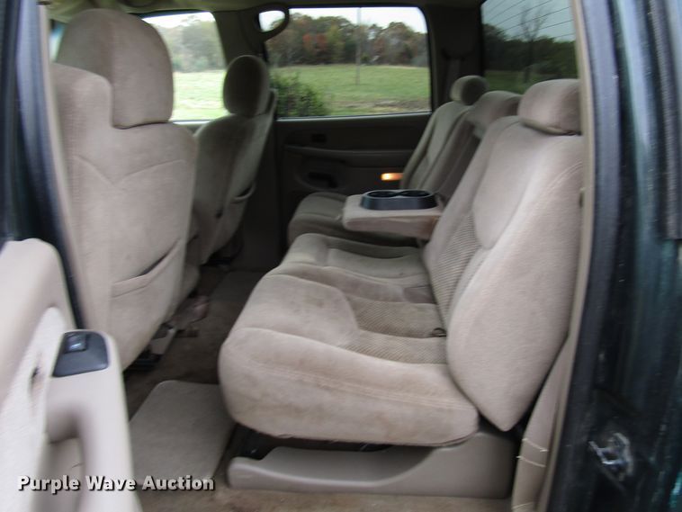 image for item DG6672 2003 Chevrolet Silverado 1500HD Crew Cab pickup truck