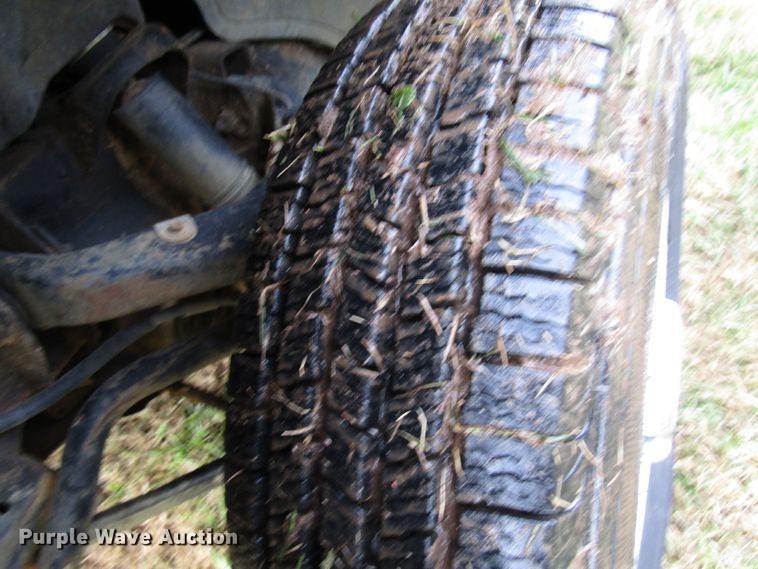 image for item DG6672 2003 Chevrolet Silverado 1500HD Crew Cab pickup truck