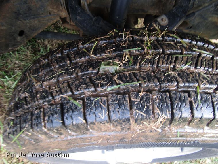 image for item DG6672 2003 Chevrolet Silverado 1500HD Crew Cab pickup truck