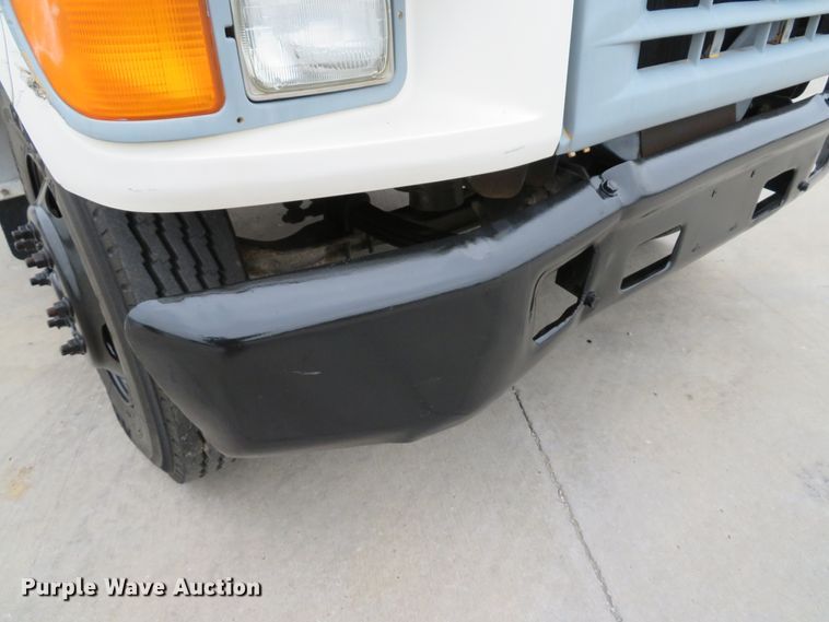 image for item DH1631 1995 Ford F700 flatbed truck