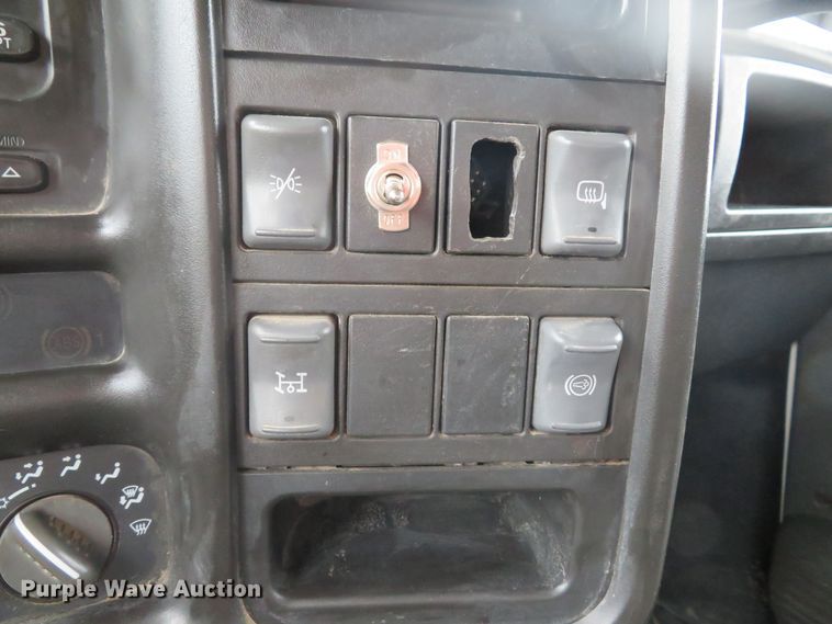 image for item DH1651 2006 Chevrolet C4500 flatbed truck