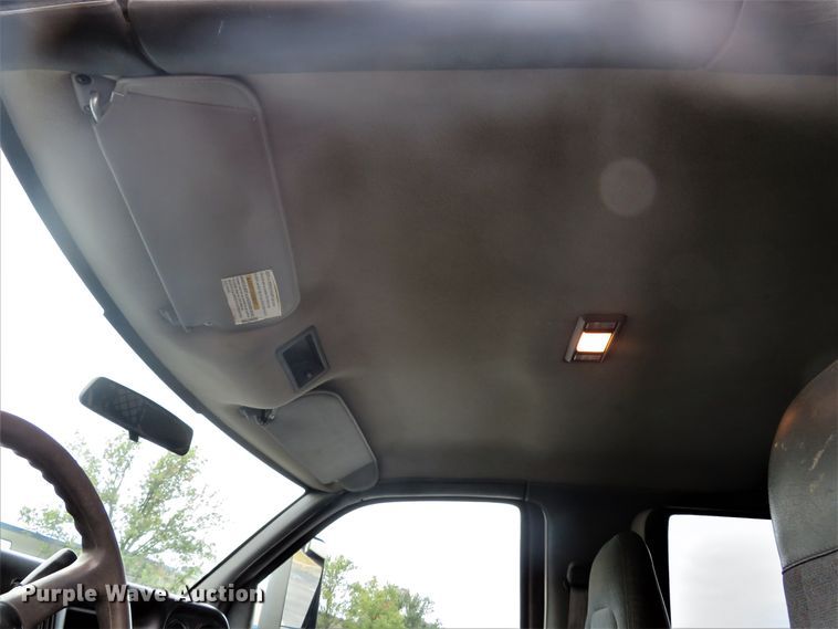 image for item DH1651 2006 Chevrolet C4500 flatbed truck