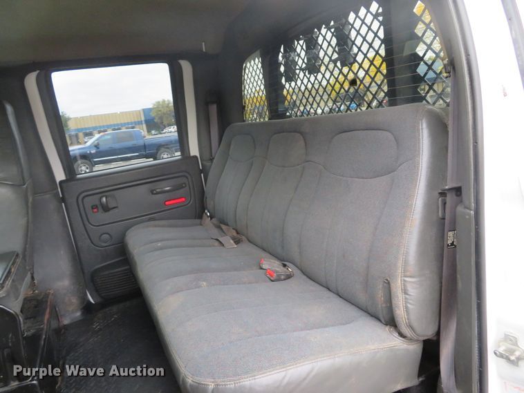 image for item DH1651 2006 Chevrolet C4500 flatbed truck