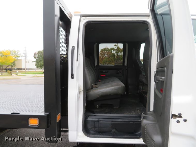 image for item DH1651 2006 Chevrolet C4500 flatbed truck