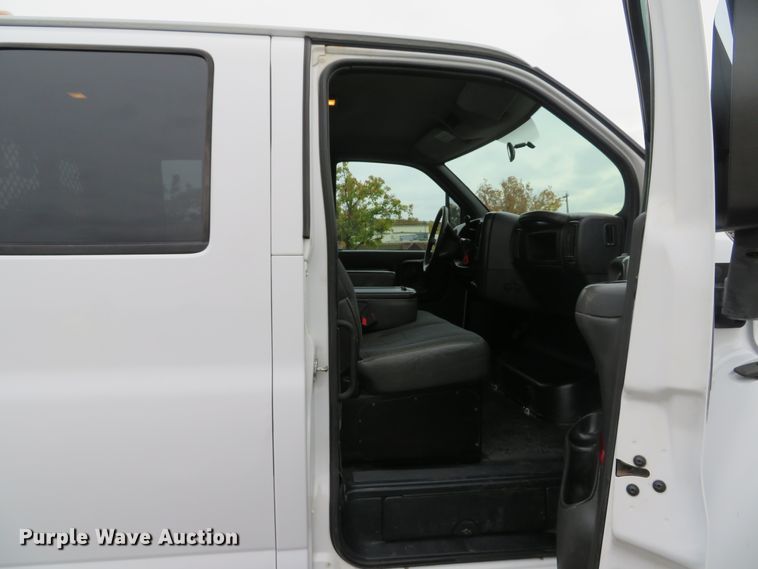 image for item DH1651 2006 Chevrolet C4500 flatbed truck