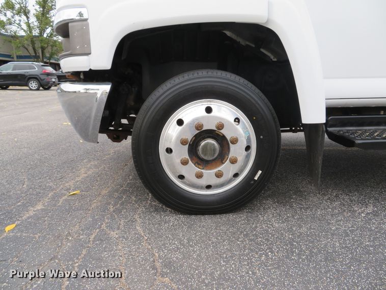 image for item DH1651 2006 Chevrolet C4500 flatbed truck