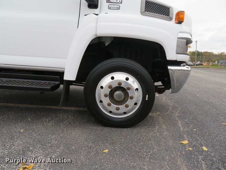 image for item DH1651 2006 Chevrolet C4500 flatbed truck