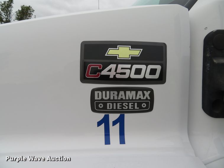 image for item DH1651 2006 Chevrolet C4500 flatbed truck