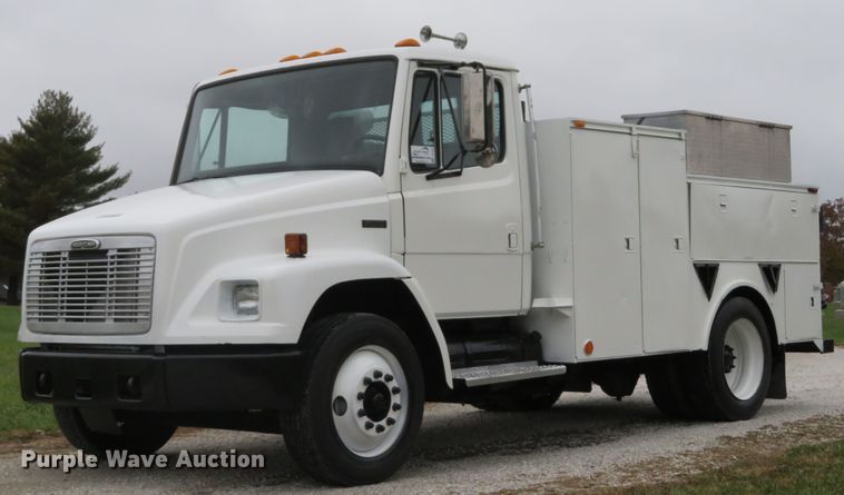 image for item DH1652 2002 Freightliner FL70 service truck