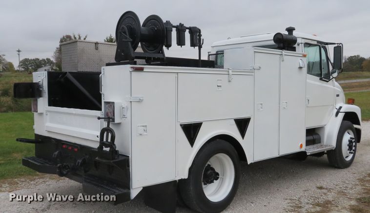 image for item DH1652 2002 Freightliner FL70 service truck