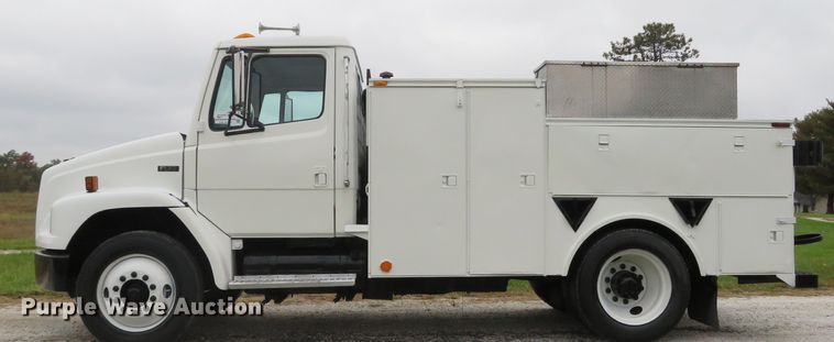 image for item DH1652 2002 Freightliner FL70 service truck