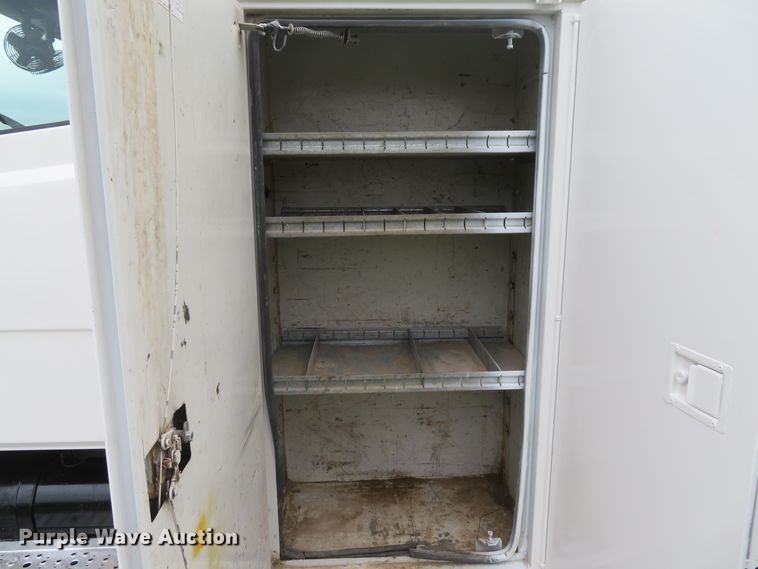 image for item DH1652 2002 Freightliner FL70 service truck