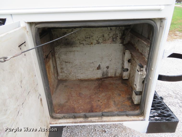 image for item DH1652 2002 Freightliner FL70 service truck