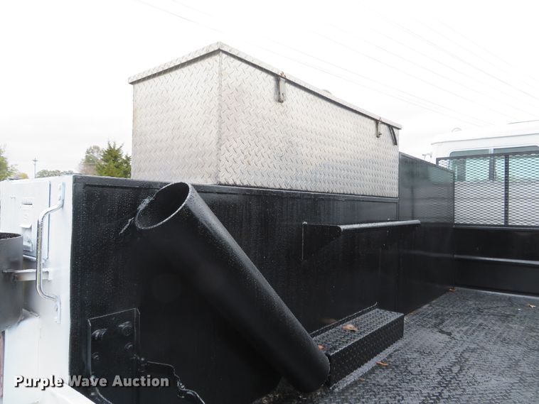 image for item DH1652 2002 Freightliner FL70 service truck