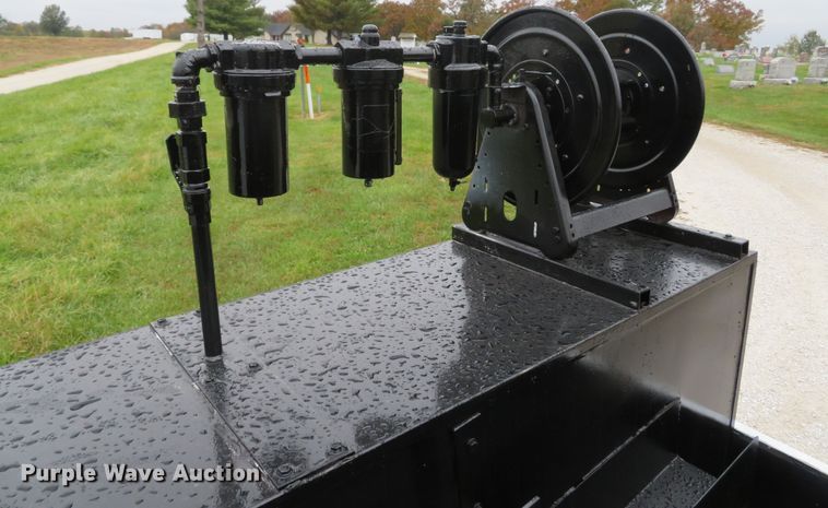 image for item DH1652 2002 Freightliner FL70 service truck