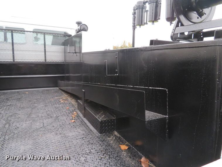 image for item DH1652 2002 Freightliner FL70 service truck