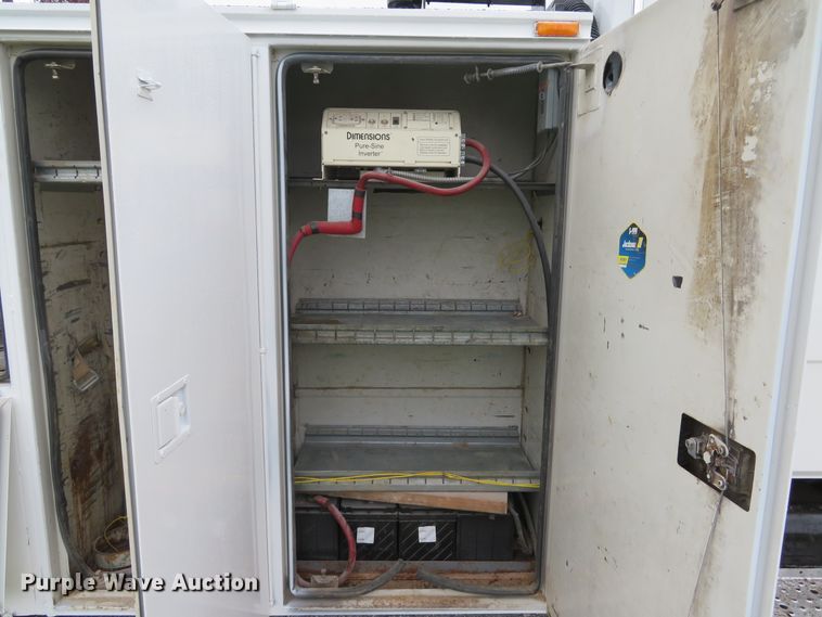 image for item DH1652 2002 Freightliner FL70 service truck