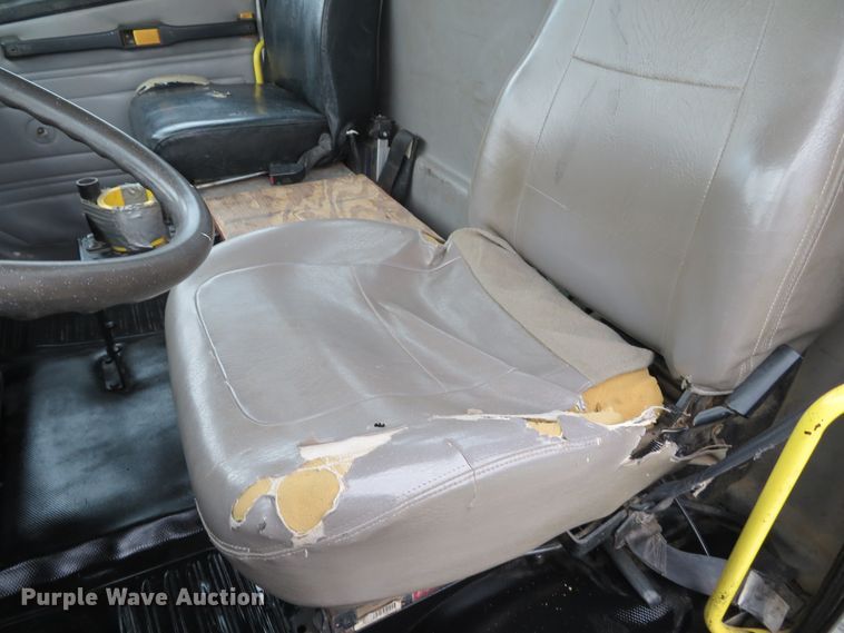 image for item DH1652 2002 Freightliner FL70 service truck